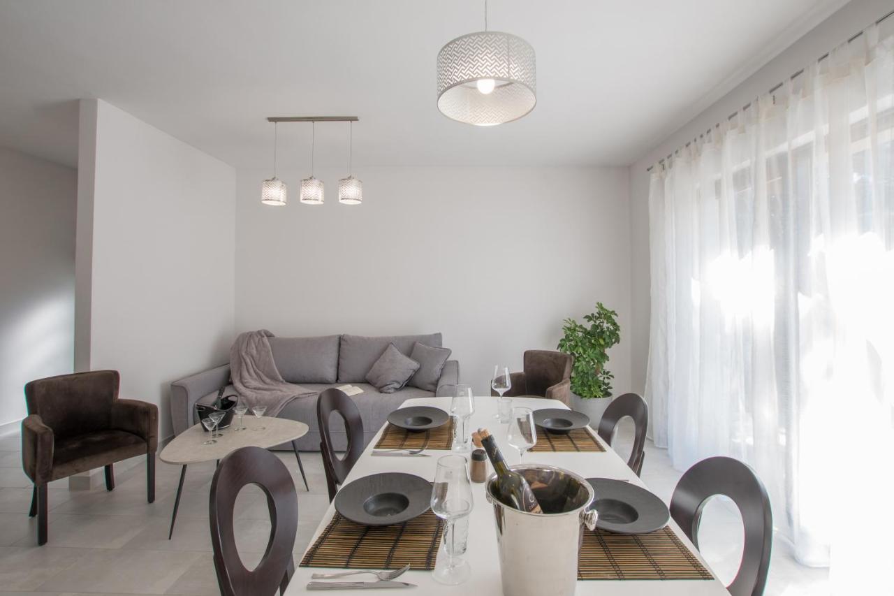 Apartmani Noa I Natali Kaldanija Dış mekan fotoğraf