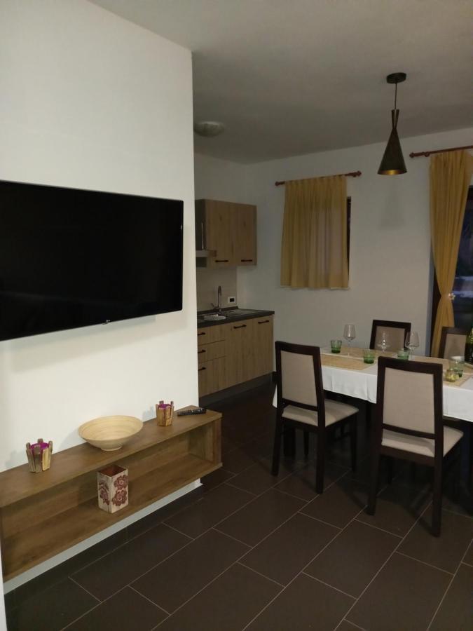 Apartmani Noa I Natali Kaldanija Dış mekan fotoğraf